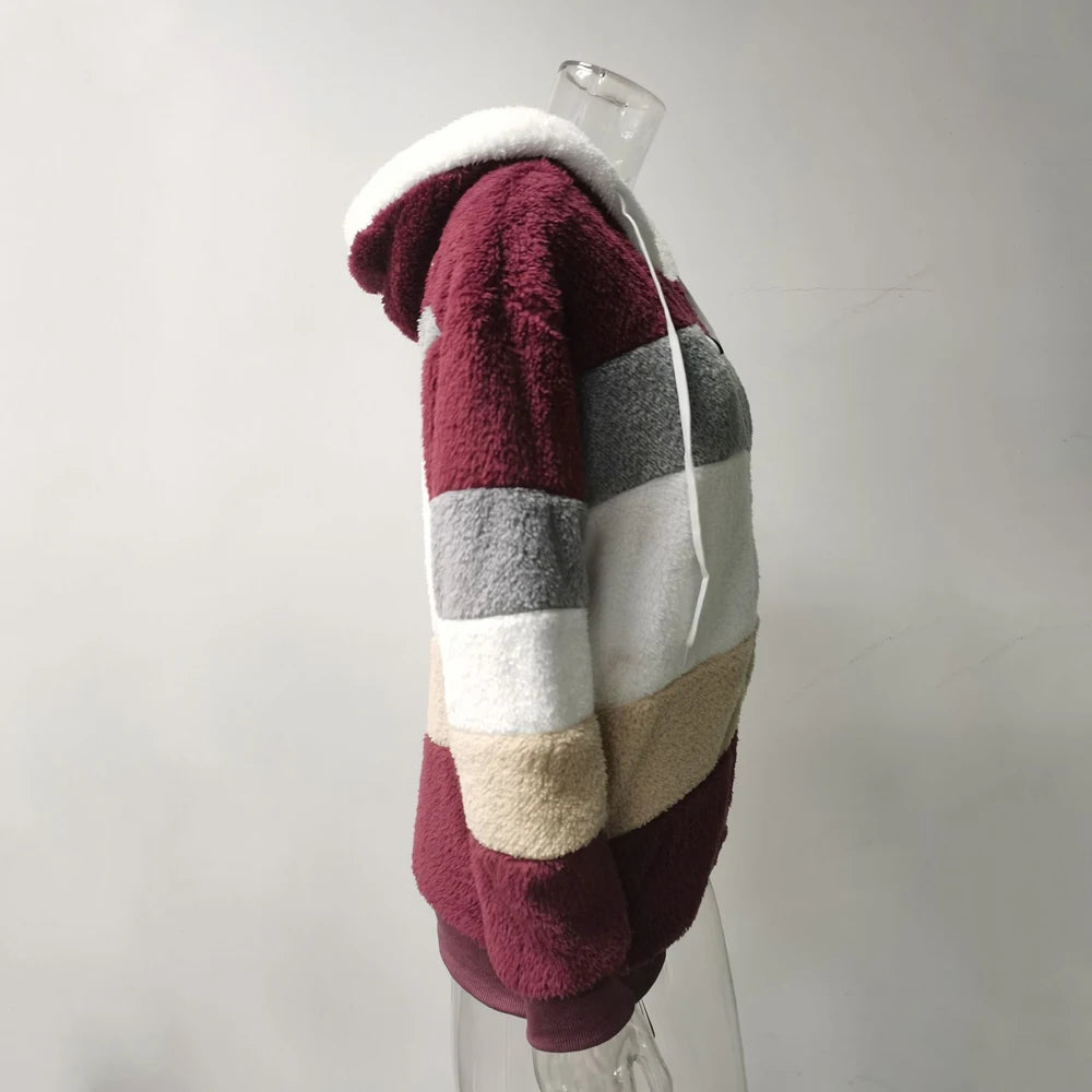 Women’s essential oversized athletic Sanctuary coat, warm zip-up comfort layer, featuring a cozy, relaxed fit and stylish design.